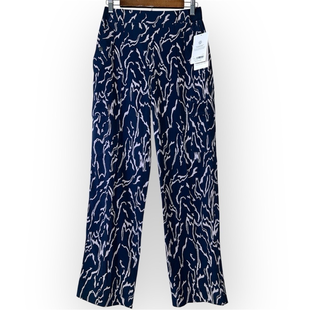 Athleta NWOT Printed Vienna Cargo Pant SIZE 4 - Picture 2 of 8